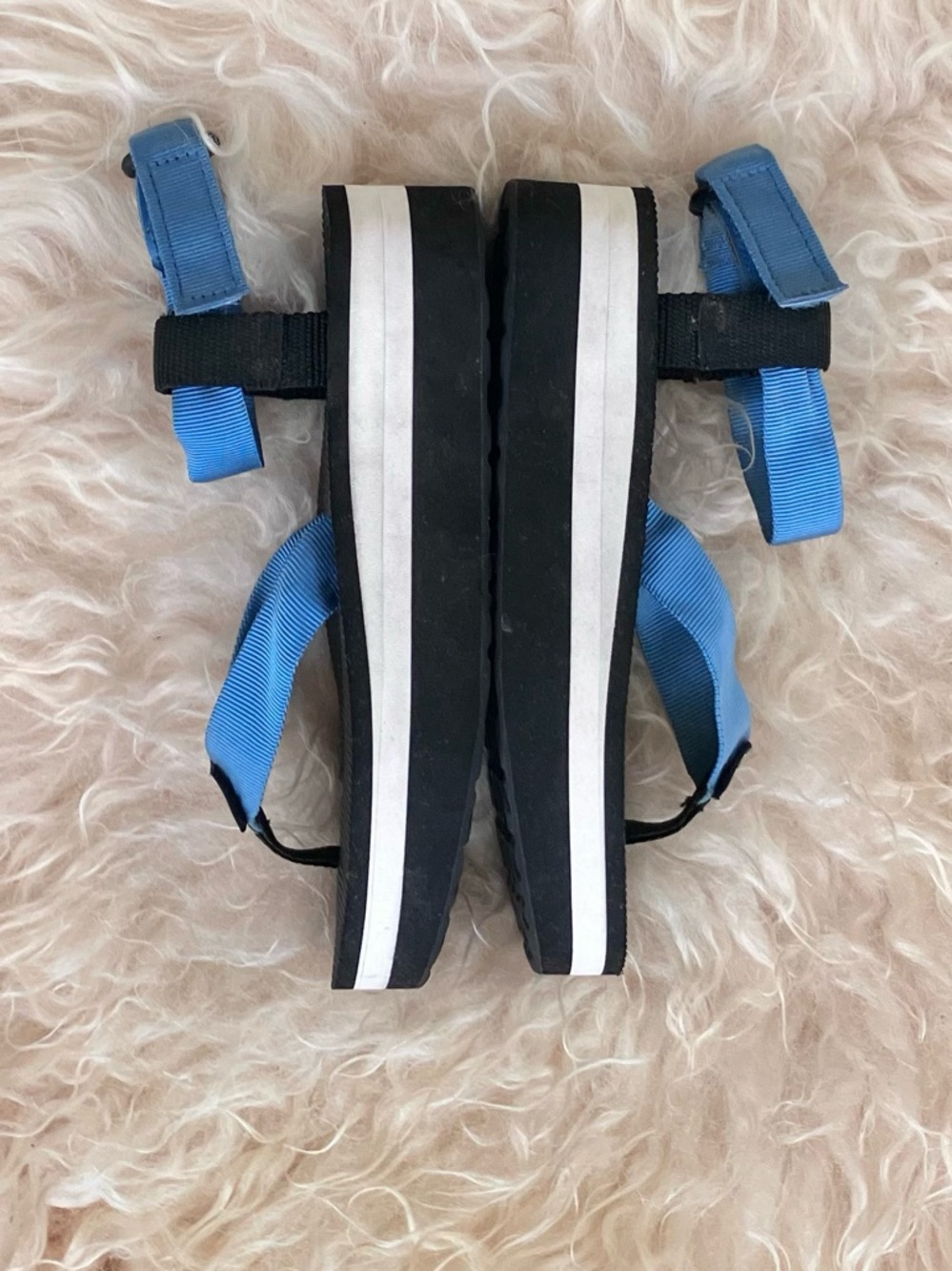 Teva Flatform Universal in Blue/ Black Sz 6 - Picture 6 of 10